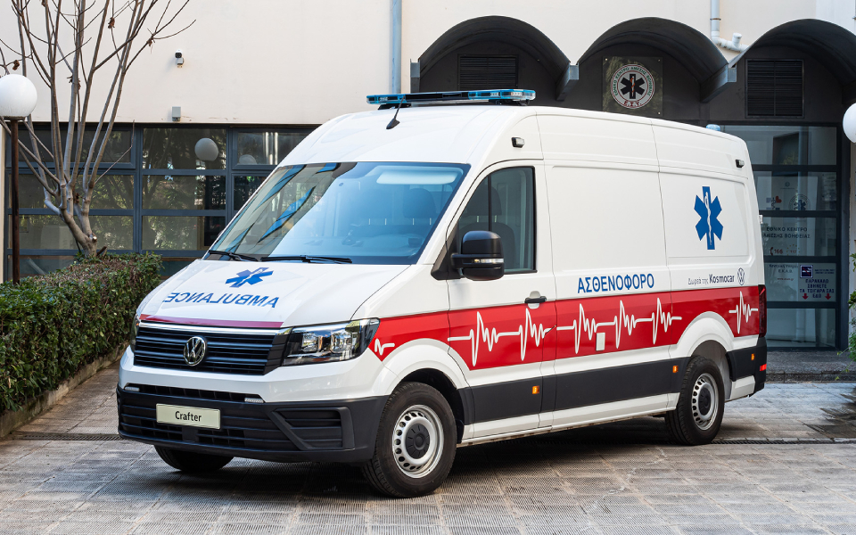 δωρεά-ασθενοφόρου-volkswagen-crafter-στο-ε-κ-α-β-561238066