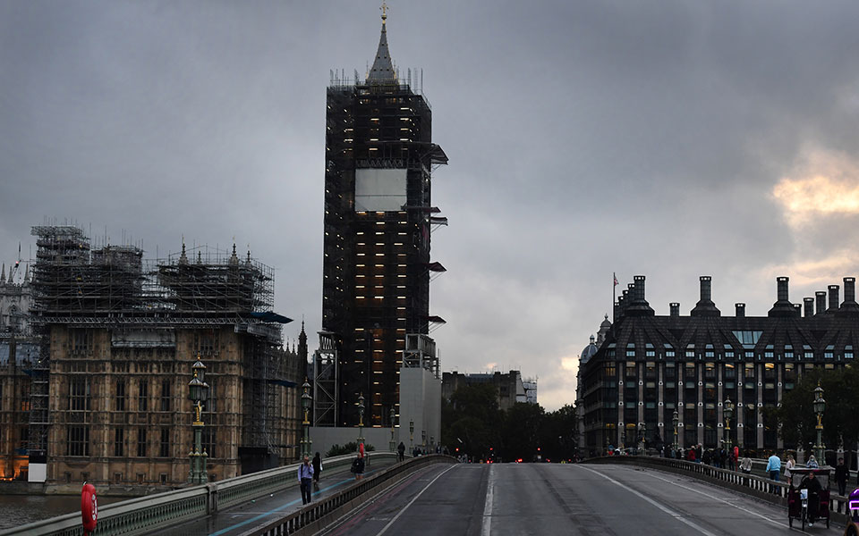 η-βρετανία-ελπίζει-σε-χαλάρωση-των-μέτ-561231448