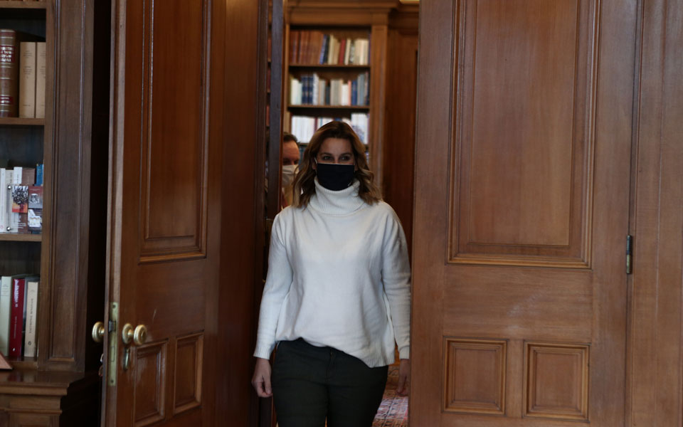 σοφία-μπεκατώρου-έκανα-μπάνιο-και-ήθε-561236986