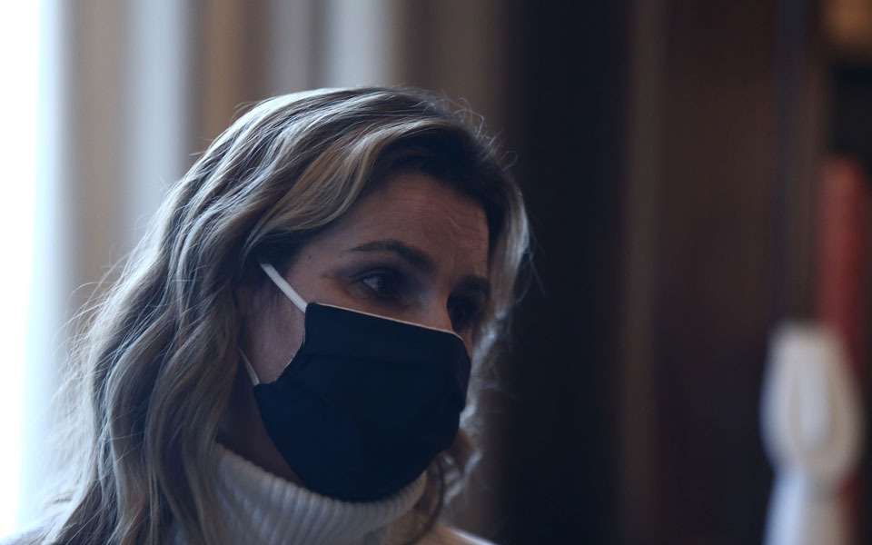 σοφία-μπεκατώρου-μιλήστε-σπάστε-τη-σι-561232822