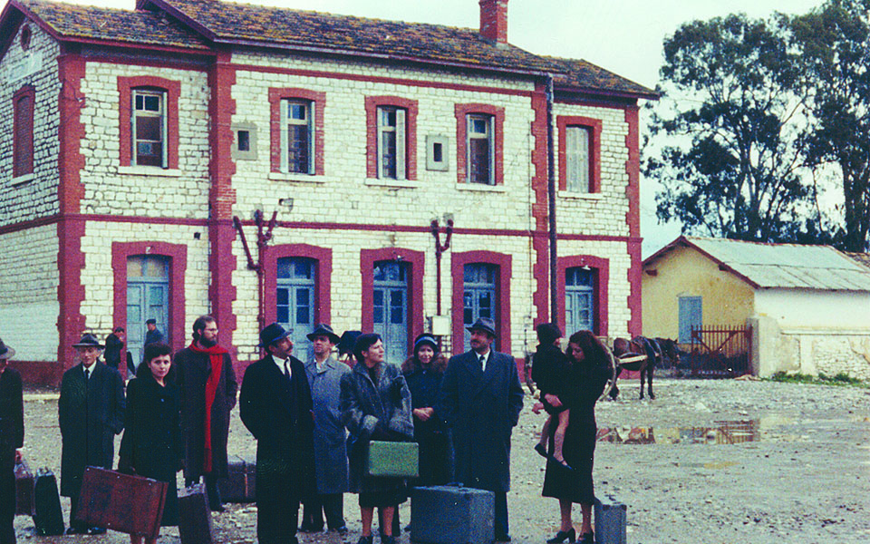 ο-θίασος-του-θόδωρου-αγγελόπουλου-561239743