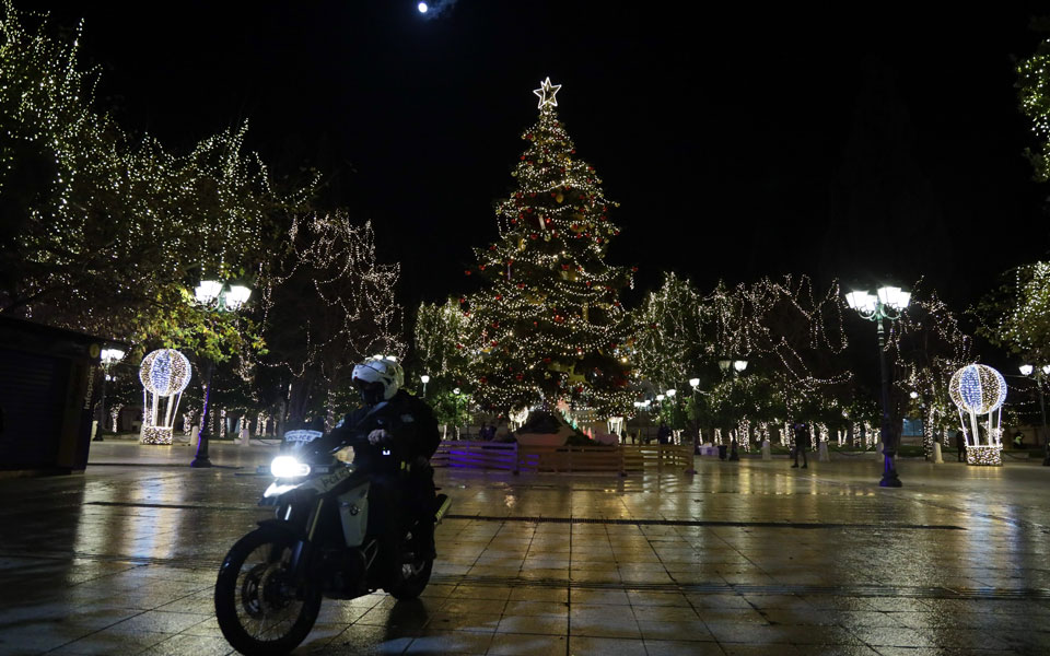 οκτώ-συλλήψεις-και-1-668-παραβάσεις-των-μέ-561213724