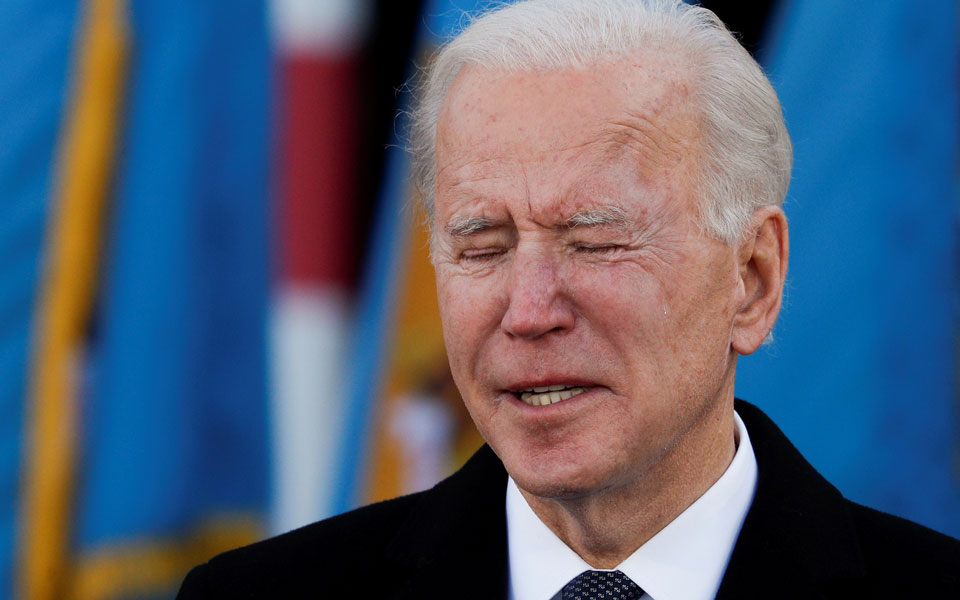 Τα δάκρυα του Μπάιντεν πριν την αναχώρηση για την Ουάσιγκτον-1