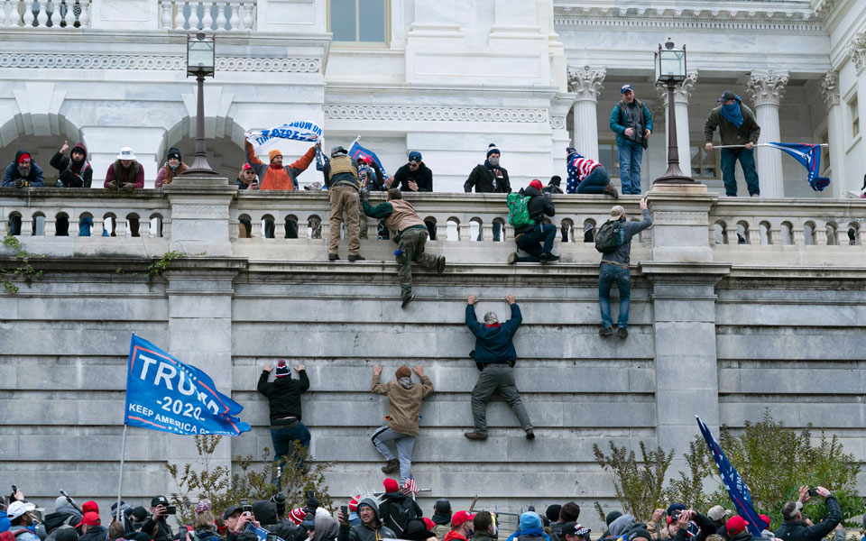 καπιτώλιο-αστυνομικός-ο-πέμπτος-νεκρ-561219328