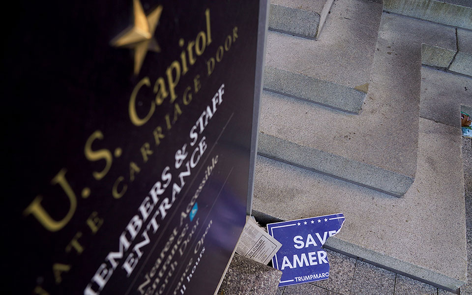 προδοσία-από-τον-τραμπ-βλέπει-ο-πρώη-561219127