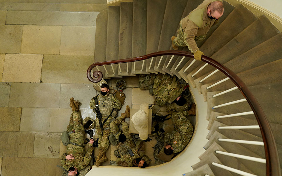 Η Εθνοφρουρά παρακολουθεί στενά το αμερικανικό Καπιτώλιο-8