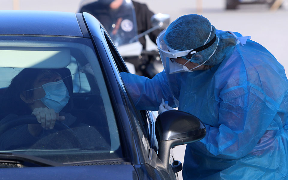 πονοκέφαλος-από-32-κρούσματα-του-μεταλλ-561240364