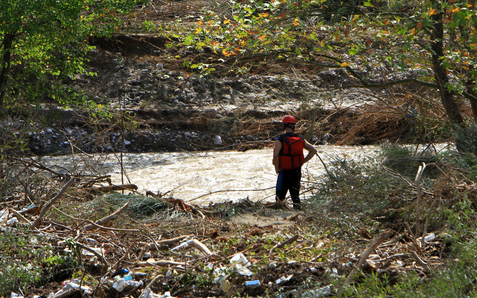 επιχείρηση-απεγκλωβισμού-δύο-ατόμων-561231013