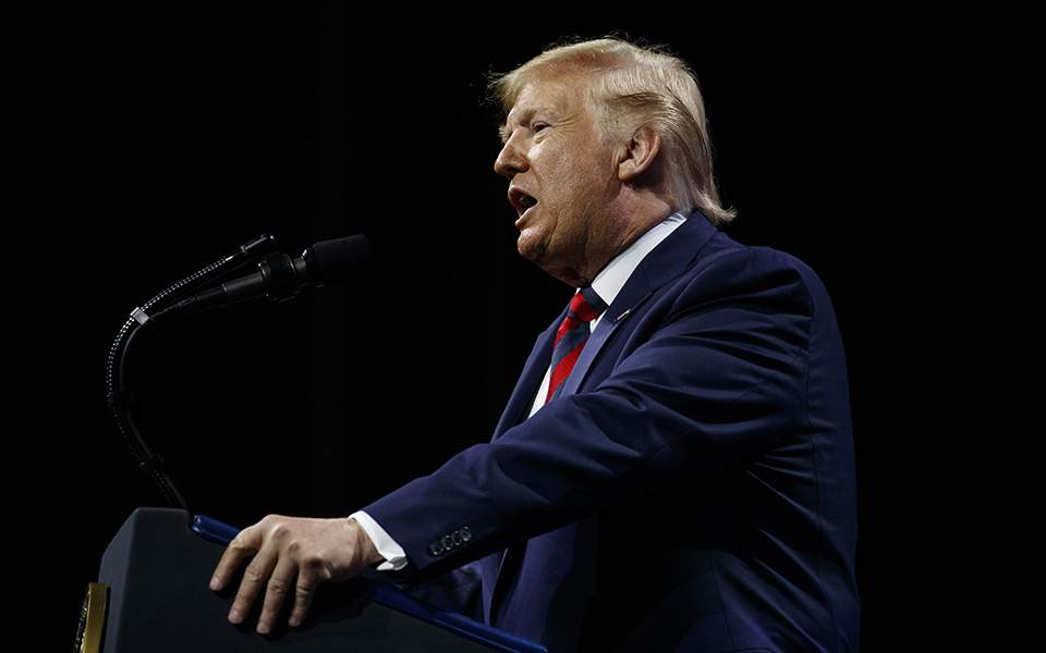 τραμπ-προς-τους-οπαδούς-του-παραμείνε-561218152