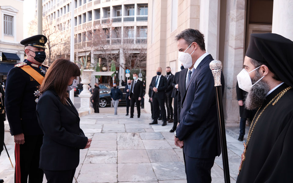 ο-πρωθυπουργός-και-η-πτδ-στην-πρωτοχρο-561213685