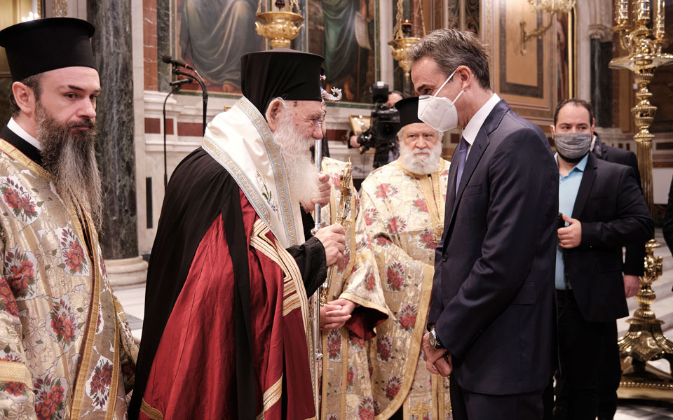 Ο πρωθυπουργός και η ΠτΔ στην πρωτοχρονιάτικη δοξολογία (εικόνες)-2