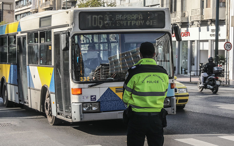 πέντε-συλλήψεις-και-1-411-παραβάσεις-των-μ-561218791