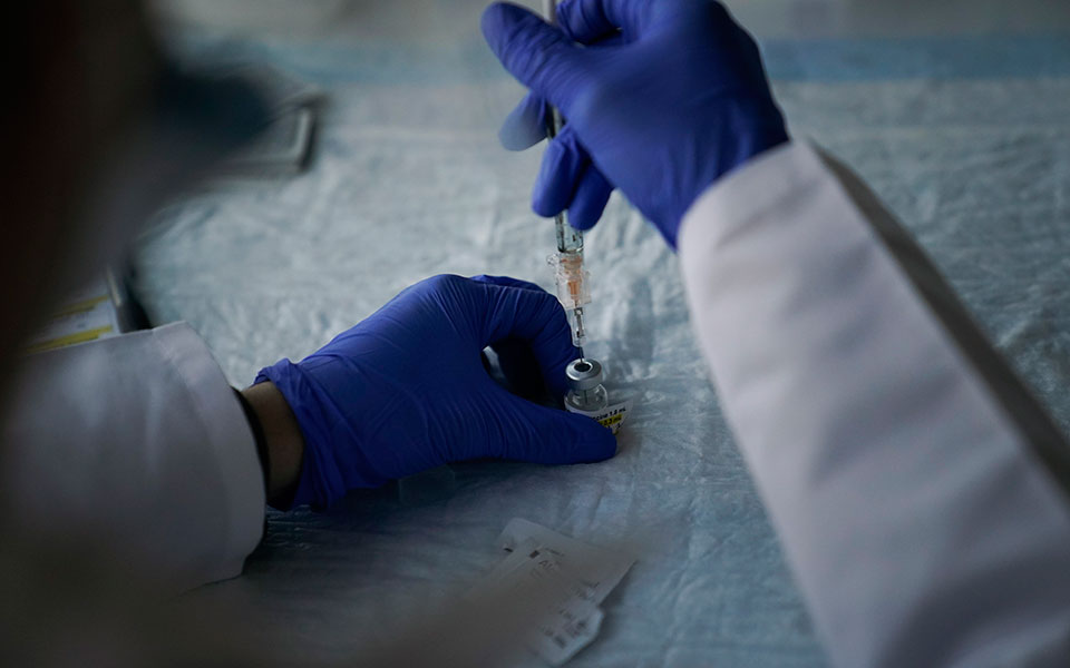 Βήμα βήμα το ραντεβού για τον εμβολιασμό-2