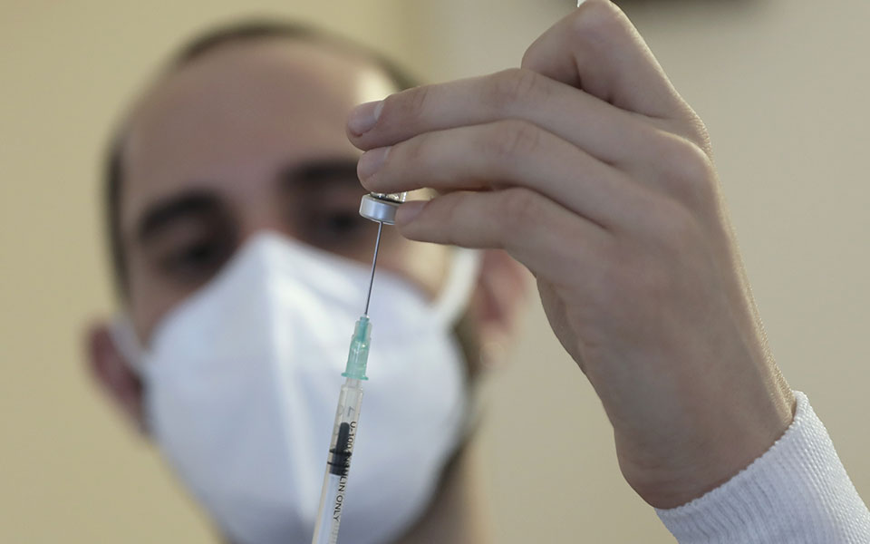 220.000 εμβολιασμοί έως τα τέλη Ιανουαρίου-1