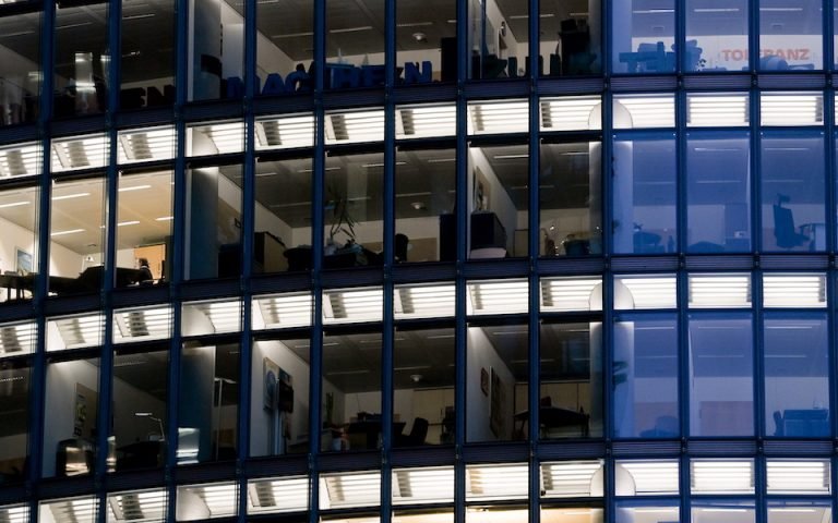 συνεχίζονται-οι-αναστολές-και-τον-φεβ-561245617