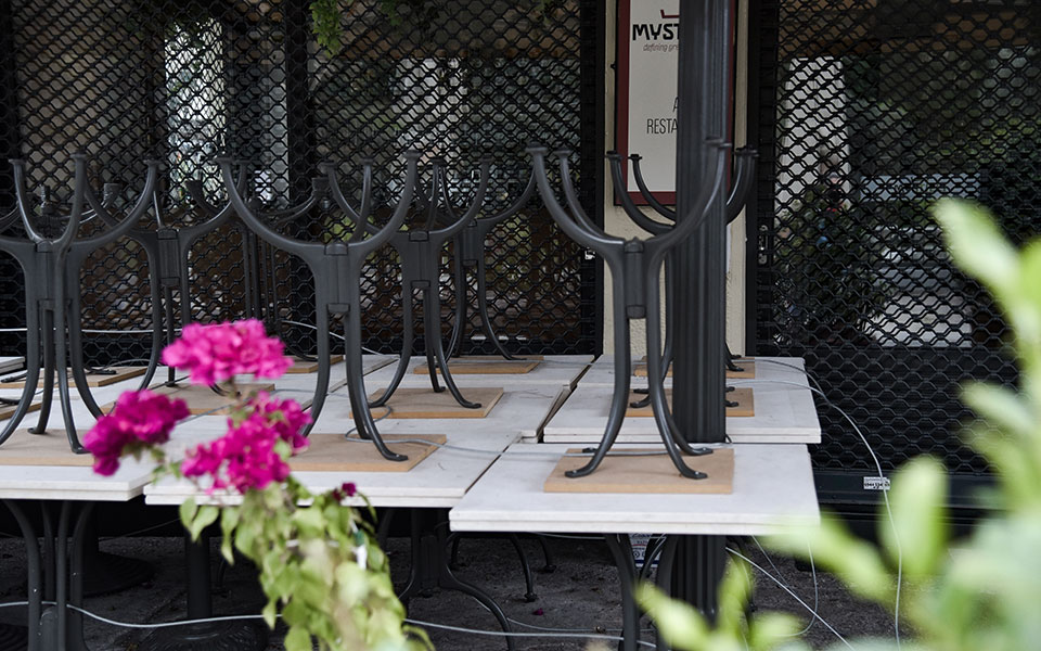 καθυστερεί-το-άνοιγμα-της-εστίασης-πρ-561240283