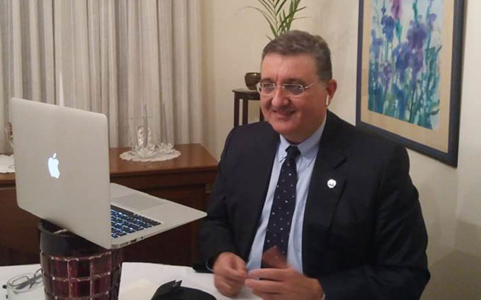 θετικός-στον-κορωνοϊό-ο-θανάσης-εξαδά-561240400