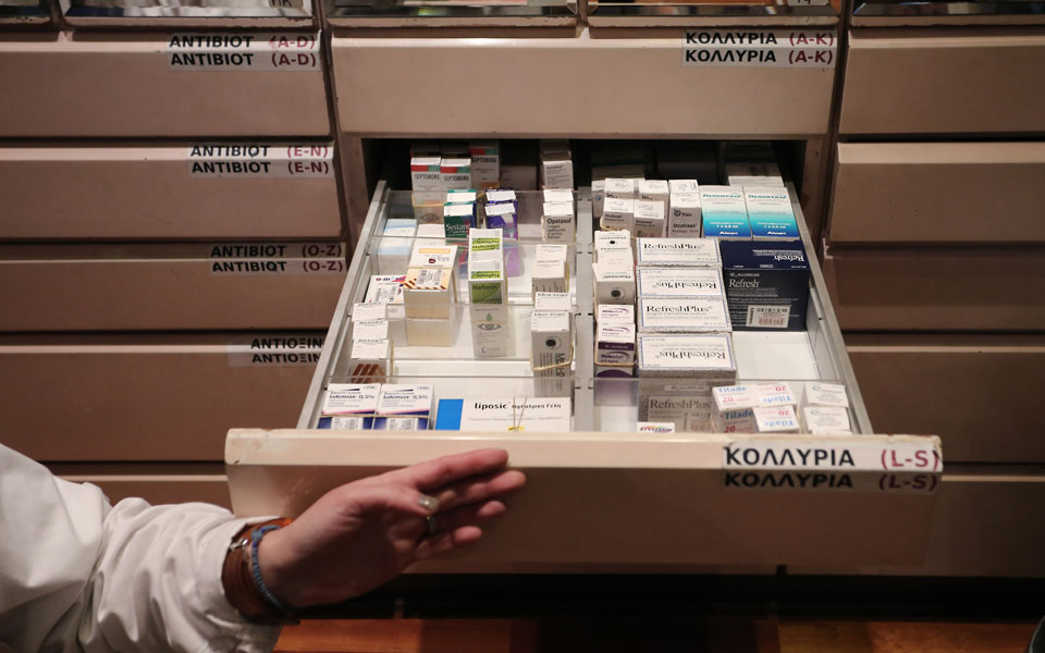 γιατί-οι-φαρμακευτικές-μένουν-εκτός-τ-561238168