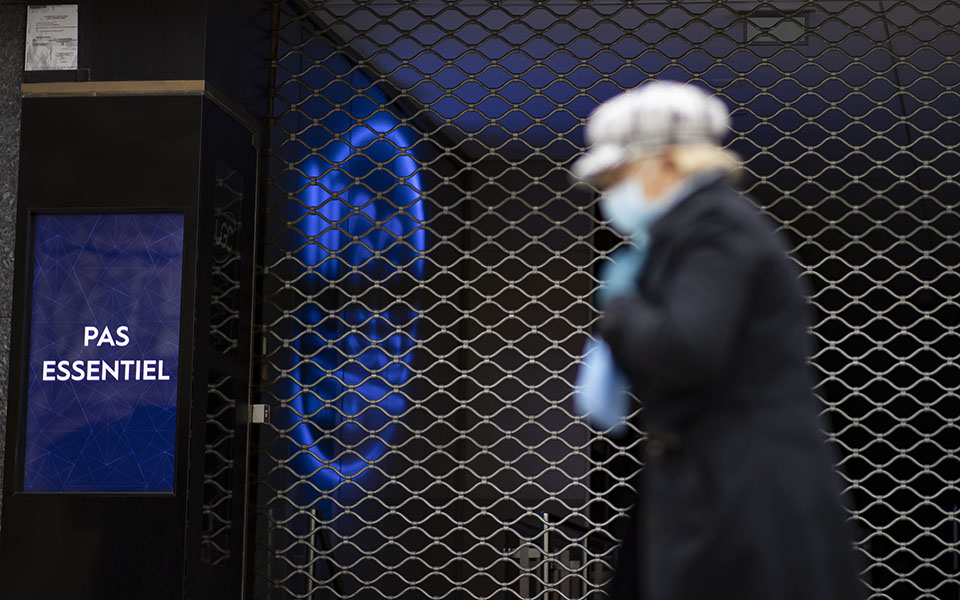 χειρουργικές-μάσκες-προτείνει-η-γαλλ-561238021