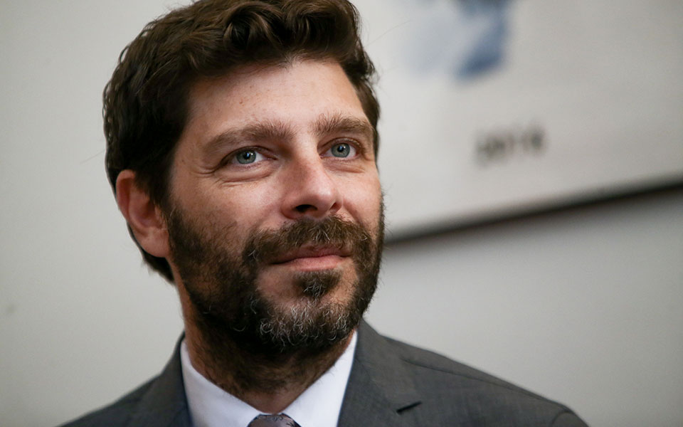 νικόλας-γιατρομανωλάκης-ποιος-είναι-561215671