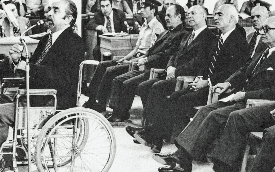 Διαβάστε στην «Καθημερινή της Κυριακής»-8