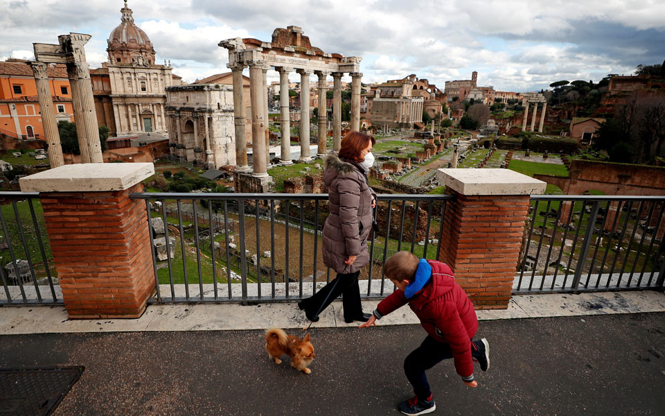 Αυστηροποίηση των lockdown σε όλη την Ευρώπη (εικόνες)-1