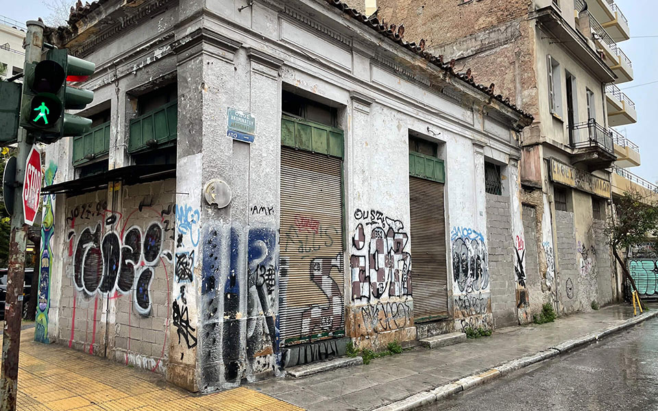 αποκτούν-ζωή-δεκάδες-κτίρια-κοσμήμ-561232660