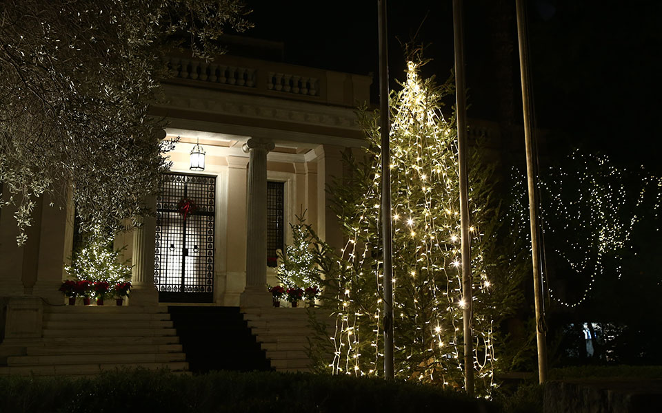 μαξίμου-προς-ιερά-σύνοδο-ο-νόμος-δεν-μπ-561215776