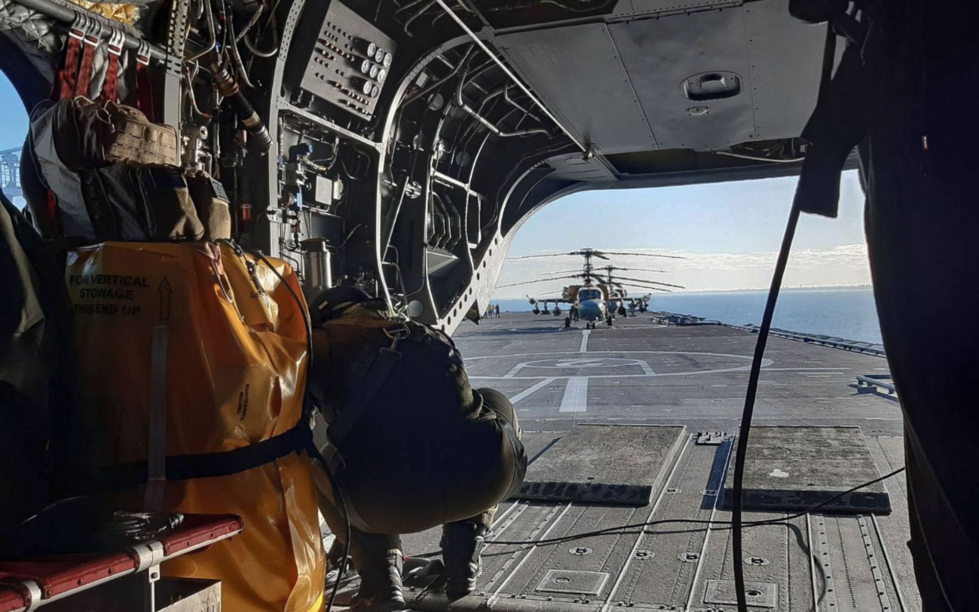 κύπρος-ηαε-υπέγραψαν-μνημόνιο-αμυντ-561223999