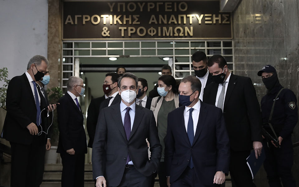 κ-μητσοτάκης-νομοθετούμε-για-την-προσ-561245989