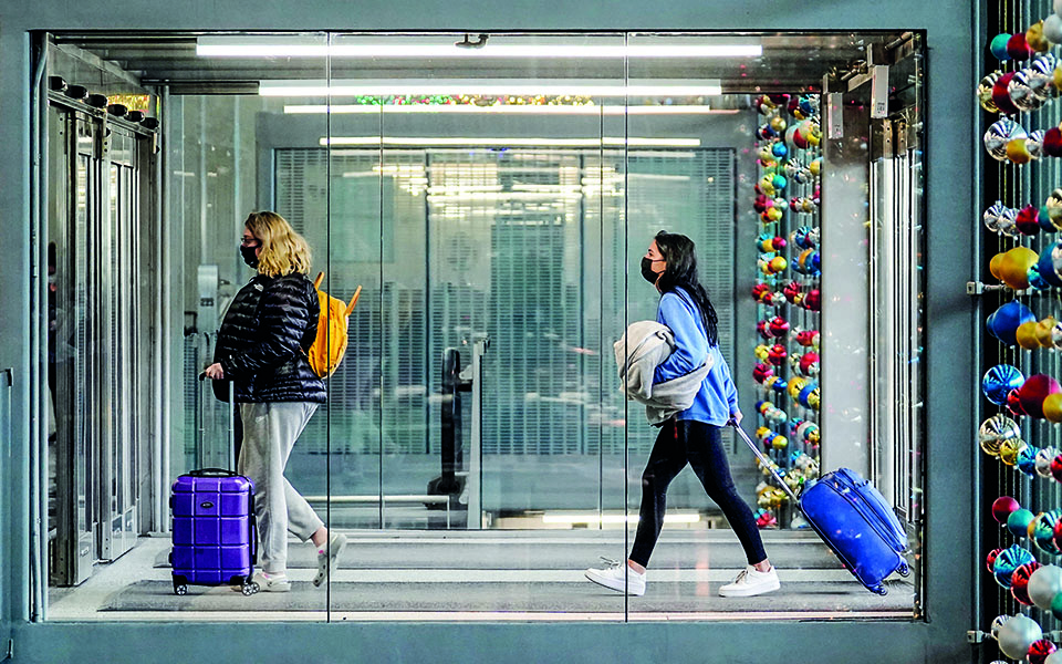 Ο κορωνοϊός έπληξε  τoν τουρισμό, αλλά η επιθυμία για ταξίδια παραμένει-1