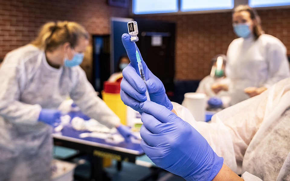 σε-αυστηρό-lockdown-το-όσλο-μετά-το-ξέσπασμα-τ-561239155