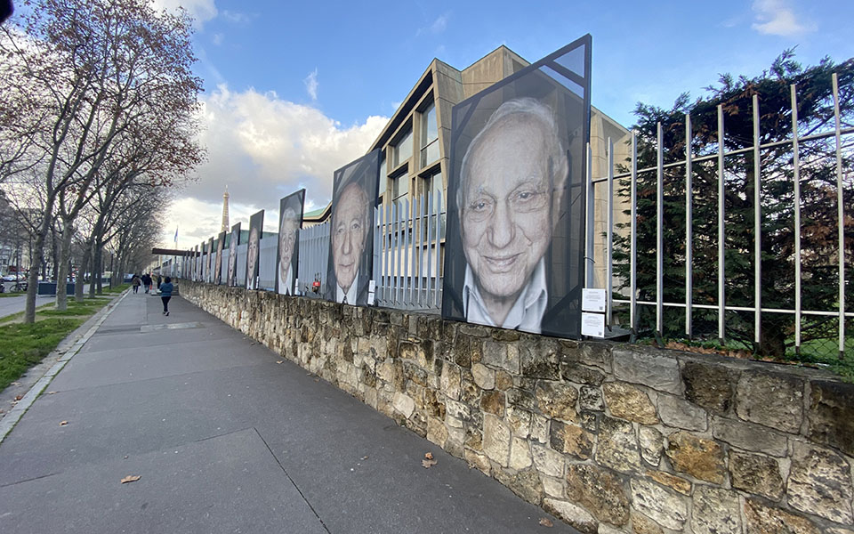 Τετρακόσια πορτρέτα επιζησάντων «μιλούν» για τη ναζιστική θηριωδία-1