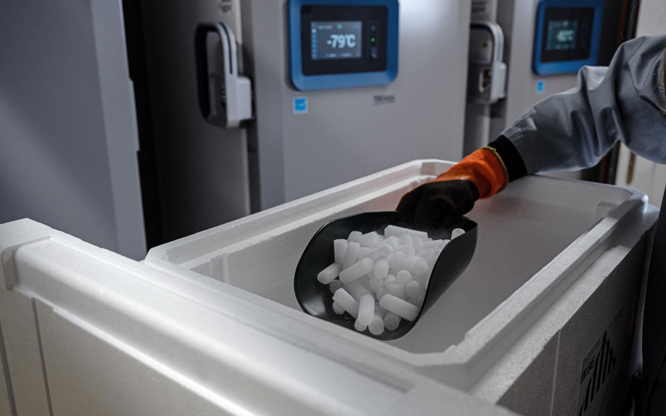 εμβόλιο-pfizer-ετοιμάζεται-βελτιωμένη-ε-561213652