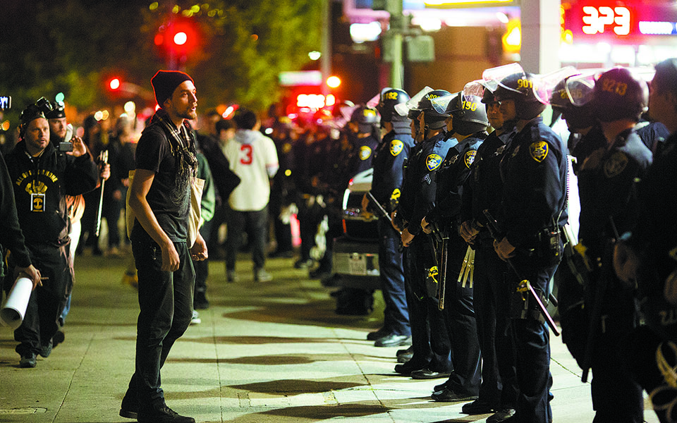 Τα πλακάτ του σήμερα, Ιστορία αύριο-3