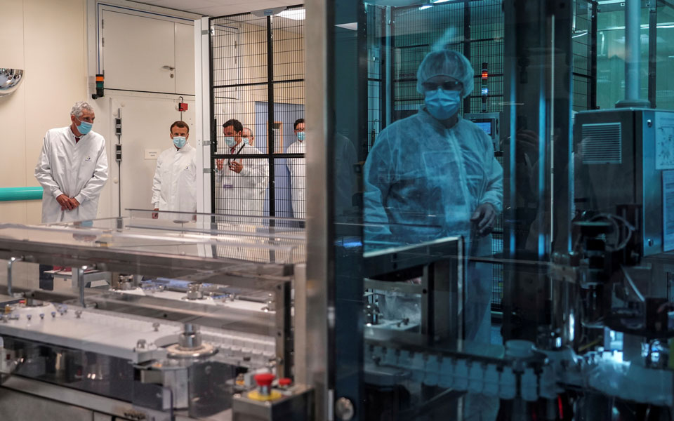 sanofi-συμφωνία-για-παραγωγή-δόσεων-του-εμβ-561243412