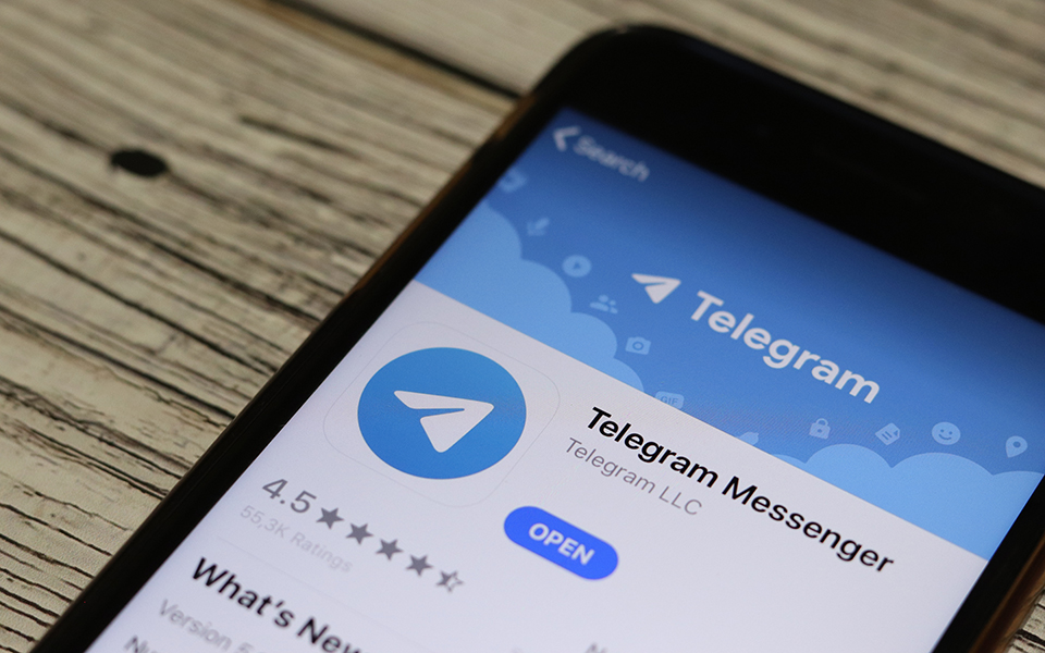στις-εφαρμογές-signal-και-telegram-στράφηκαν-και-ο-561241768