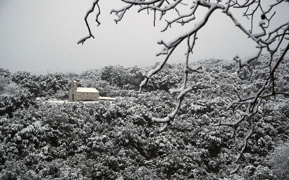χιόνια-και-παγετός-στην-πρώτη-φάση-του-561228637