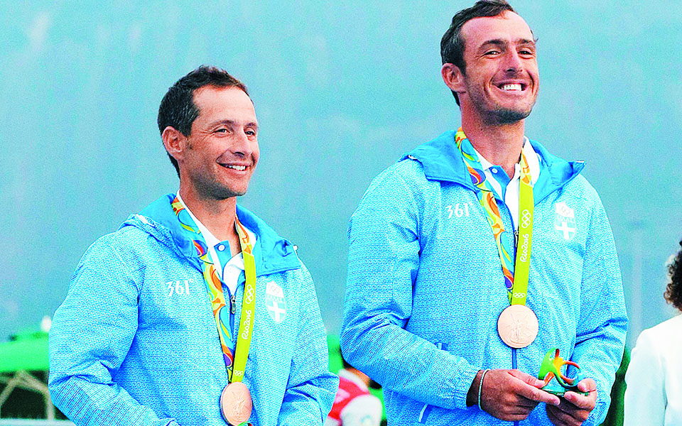 δεν-υπήρχαν-αυτιά-να-ακούσουν-561239794