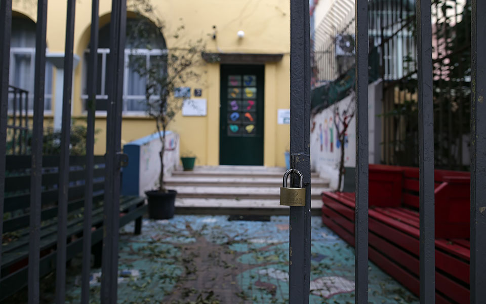 Λοιμωξιολόγοι: Εισήγηση για άνοιγμα Γυμνασίων και Λυκείων-1