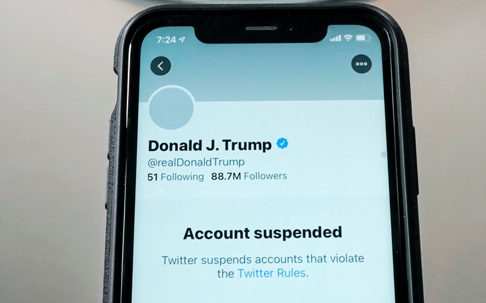 γαλλία-ο-πολιτικός-κόσμος-καταδικάζε-561222949