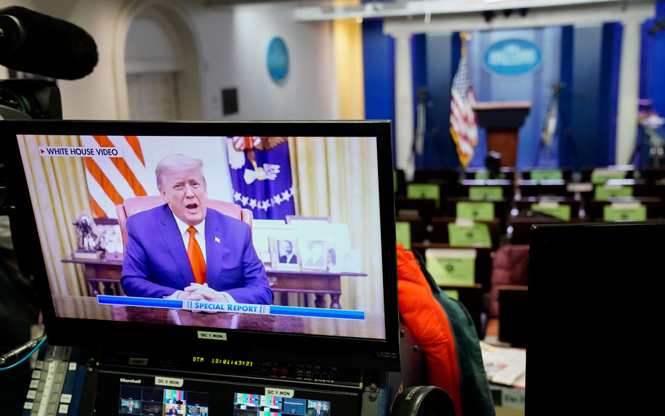 κατά-της-βίας-τάσσεται-τώρα-ο-τραμπ-κ-561226957