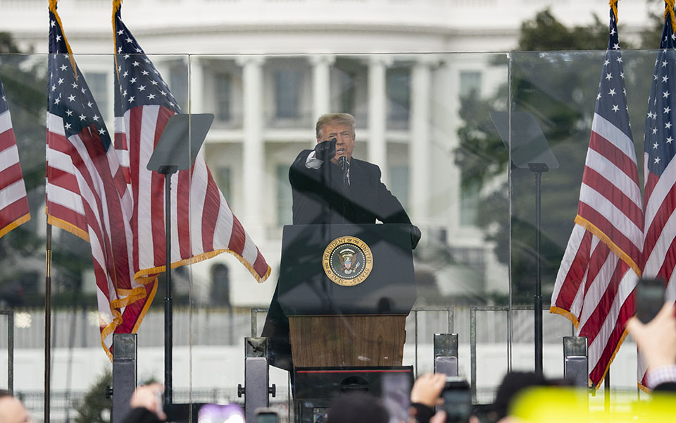 ο-τραμπ-επιχείρησε-τη-βίαιη-ανατροπή-561240883