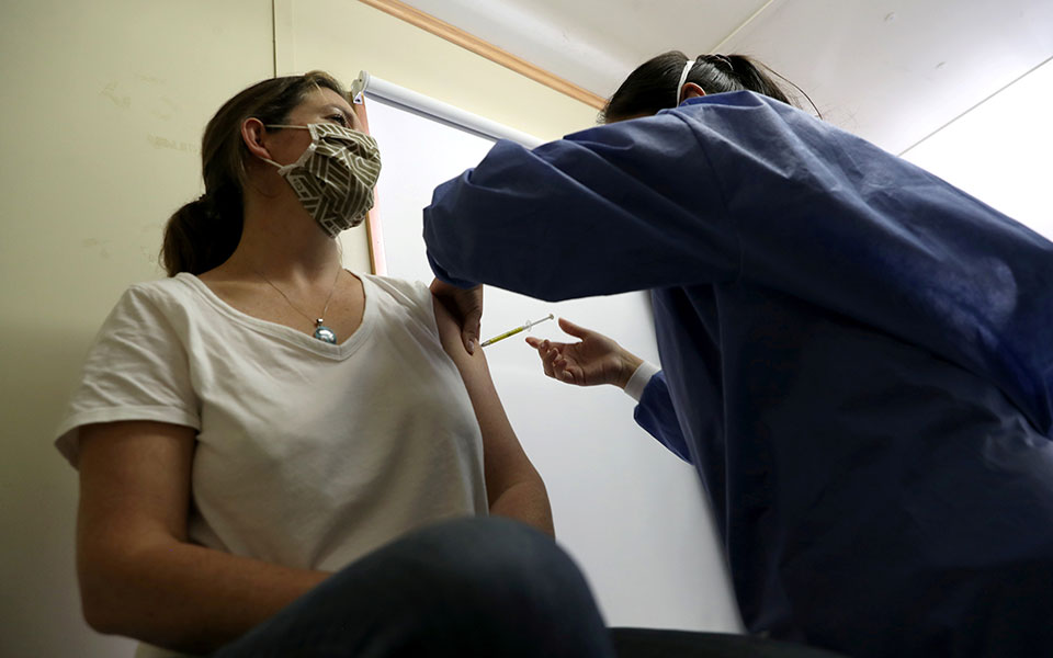 η-δεύτερη-χρονιά-της-πανδημίας-μπορεί-561225997