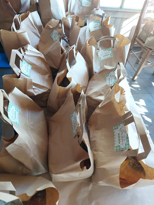 Συσσίτια αγάπης, μαθήματα αλληλεγγύης-4