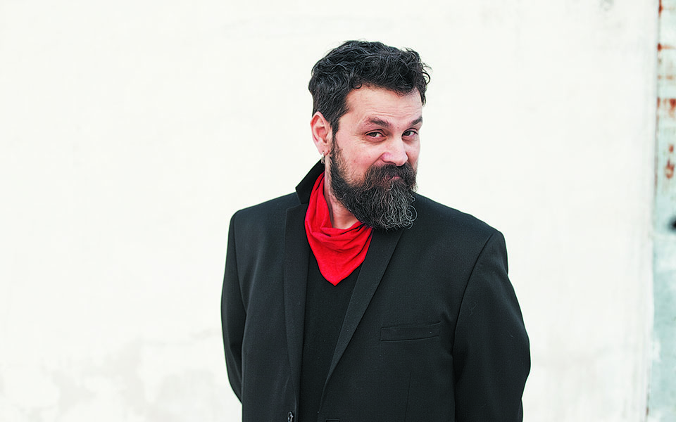 ενα-εικοσιτετράωρο-με-τον-τραγουδοπ-561238390