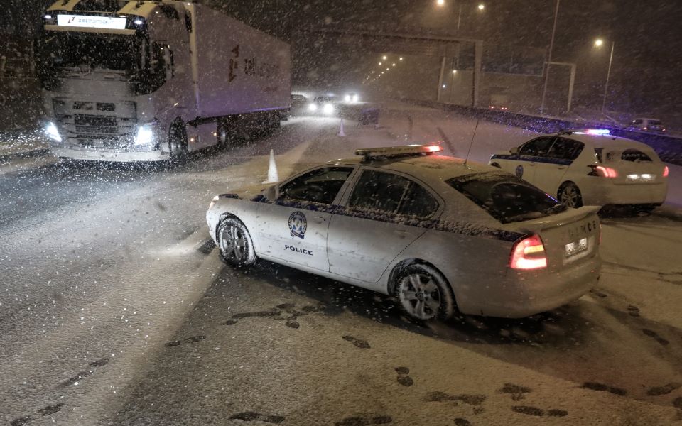 Κλειστή η Αθηνών- Λαμίας για 24 ώρες, σε εξέλιξη το δεύτερο κύμα της κακοκαιρίας-4