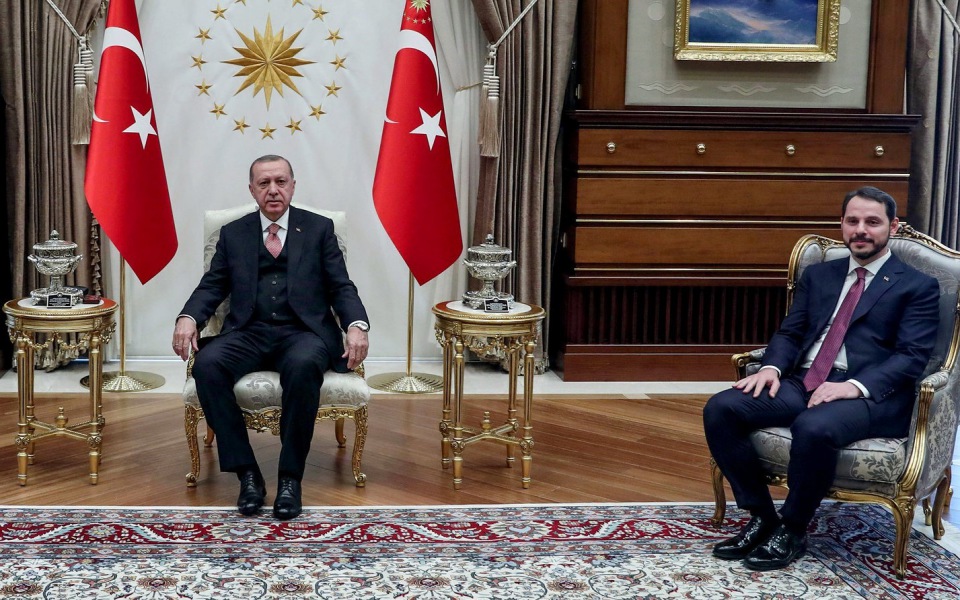 ο-ερντογάν-ο-αλμπαϊράκ-και-τα-128-δισ-που-561272980