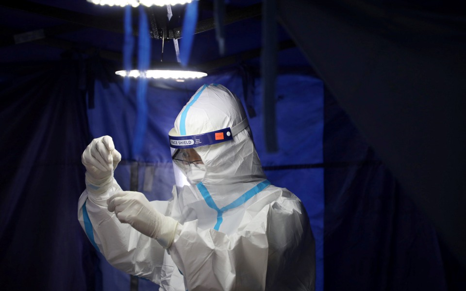 στα-755-τα-νέα-κρούσματα-313-οι-διασωληνωμέν-561267796