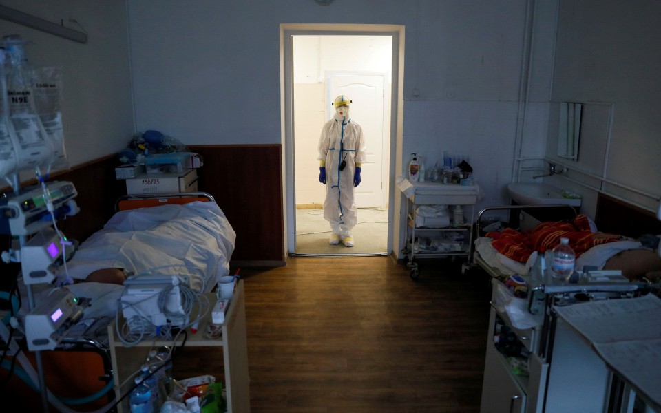 κορωνοϊός-στα-638-τα-νέα-κρούσματα-25-θάνατ-561256771